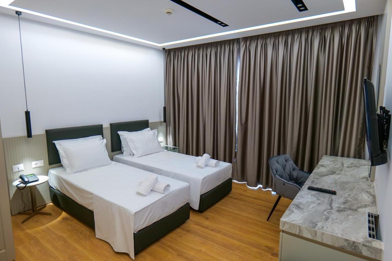 Chimaera 4* Himare