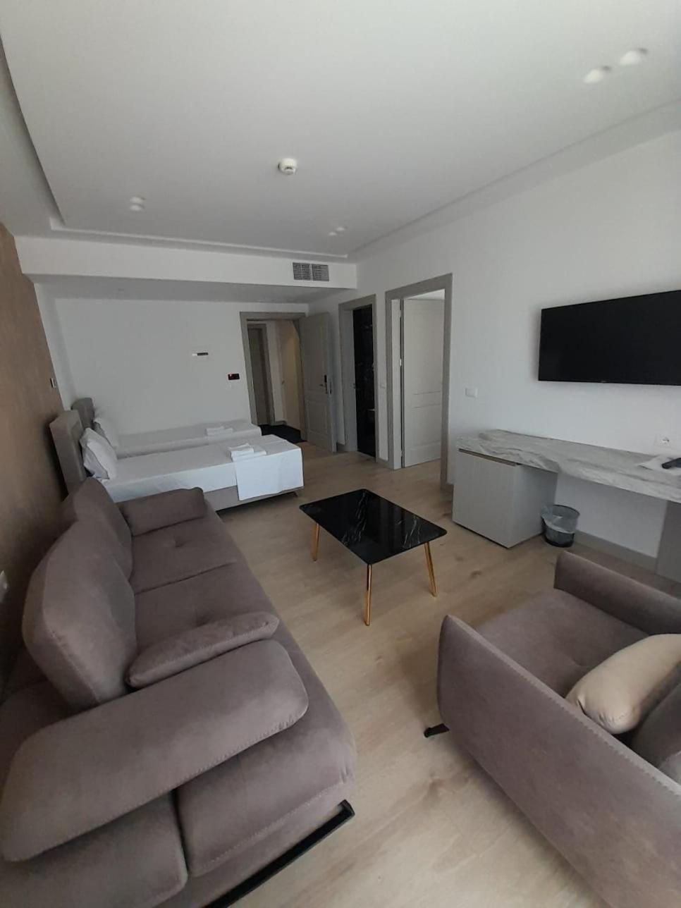 Chimaera Hotel Himare